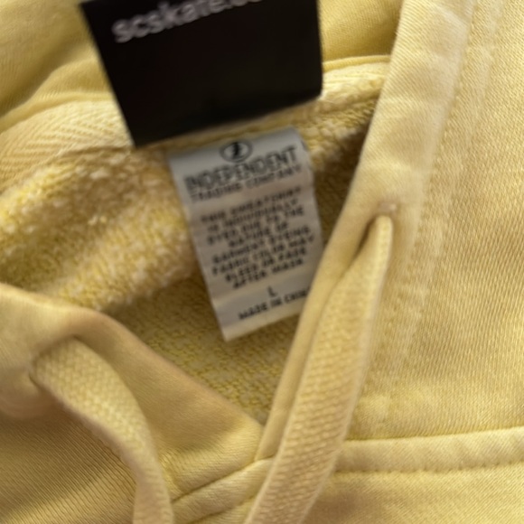 Men’s SANTA CRUZ Classic Dot Fleece Pullover Hoodie - Picture 13 of 13